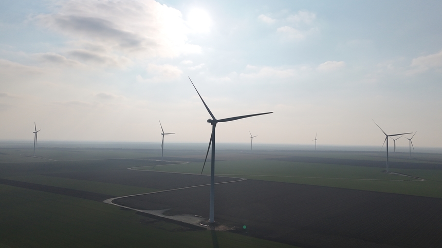 Dezvoltatorul danez Eurowind Energy România vrea să construiască în judeţul Botoşani un parc eolian de 1.200 MW. Investiţia totală este estimată de peste 1 miliard de euro