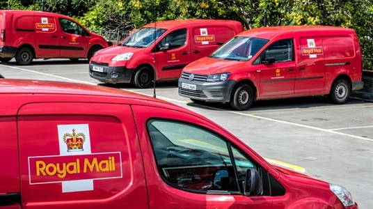 Preluarea Royal Mail de către EP Group, companie a miliardarului ceh Daniel Kretinsky, întârziată din cauza unor probleme de reglementare în România