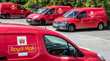 Preluarea Royal Mail de către EP Group, companie a miliardarului ceh Daniel Kretinsky, întârziată din cauza unor probleme de reglementare în România