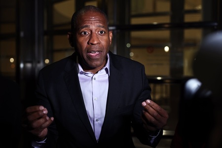 Donald Trump a comutat condamnarea fondatorului Ozy Media, Carlos Watson, de aproape 10 ani de închisoare