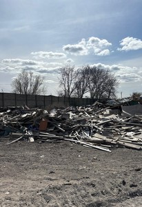 Firmă din Galaţi care colectează deşeuri nepericuloase, amendată cu 35.000 de lei pentru nereguli depistate de comisarii Gărzii de Mediu / A fost suspendată activitatea - FOTO