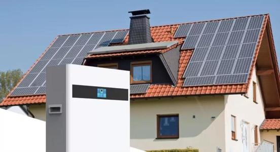 Peste 10.400 de familii din România îşi vor putea instala panouri fotovoltaice şi sisteme de stocare a energiei/ AFM continuă aprobarea dosarelor din cadrul Programului Casa Verde Fotovoltaice