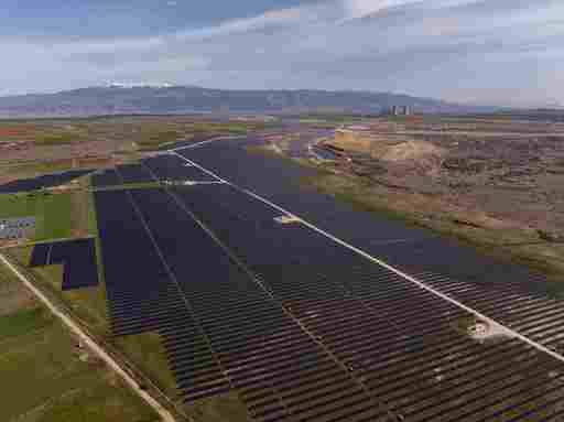 Grupul PPC anunţă investiţii de 5,75 miliarde de euro în energie verde şi tehnologie în Macedonia de Vest
