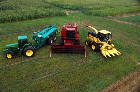 Tarifele vamale provoacă haos în industria utilajelor agricole din SUA şi Canada