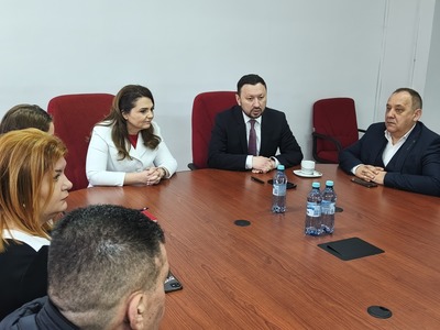 Raluca Giorgiana Dumitrescu a fost instalată la conducerea Agenţiei Naţionale pentru Mediu şi Arii Protejate. Fechet: Mă aştept să tratăm cu prioritate şi poate cu mai mult succes decât am făcut-o până acum, PNRR-ul