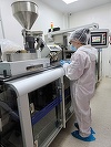 Producătorul român de suplimente alimentare Cosmo Pharm a investit 2 milioane de euro într-un laborator pentru cercetarea şi producţia suplimentelor alimentare 