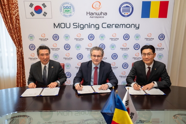Hanwha Aerospace România încheie un memorandum de înţelegere cu Universitatea Politehnica Bucureşti şi Universitatea Pusan din Coreea de Sud pentru a forma forţa de muncă în domeniul apărării şi pentru a dezvolta tehnologii avansate de apărare