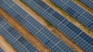 Simtel contractează două finanţări în valoare totală de 28 de milioane de euro de la Banca Transilvania pentru finalizarea parcului fotovoltaic de la Giurgiu