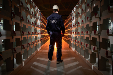 BICO Industries a semnat un contract de finanţare cu AFM pentru finanţarea construirii unei fabrici de producţie material neţesut din fibră de sticlă. Sprijinul financiar nerambursabil este de 4,57 milioane euro