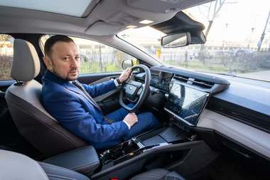 Ghidul de finanţare pentru RABLA 2025 a fost trimis la Monitorul Oficial. Valoarea ecotichetului pentru maşinile electrice a crescut la aproximativ 7.500 de euro. În ultimii 20 de ani, prin Rabla au fost casate peste 1 milion de autoturisme în România