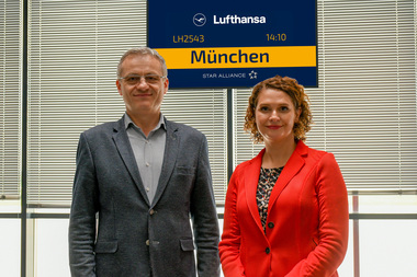 Consiliul Judeţean Bihor a semnat contractul cu Lufthansa pentru operarea zborurilor Oradea – München. Compania aeriană germană va opera trei curse săptămânale, dus-întors, din 1 iunie