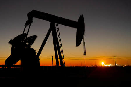 Preţurile petrolului au scazut luni cu aproape 2% din cauza temerilor legate de cerere generate de războiul comercial SUA-China