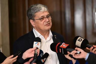 Marcel Boloş: Guvernul a aprobat continuarea procesului de renegociere a PNRR / Obiectivul principal este ca grantul de 13,1 miliarde de euro să îl absorbim fără penalităţi / Asta înseamnă că obiectivele de investiţii sunt realizate până pe 31 august 2026