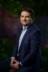 INTERVIU - Alexandru Lăpuşan (RBL): Sunt înfricoşat că putem fi deraiaţi de la traseul occidental. Dacă ţii la ţara asta, ar trebui să zici: „Cum putem să fim noi mai puternici?“. Şi suntem mai puternici şi dacă vin firme străine care investesc