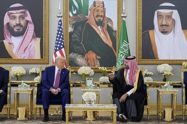 Casa Albă a anunţat investiţii saudite de 600 miliarde de dolari în SUA, în timpul vizitei lui Donald Trump în Arabia Saudită
