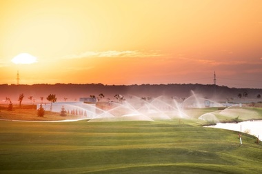 Unul dintre cele mai exclusiviste cluburi de golf din Europa se inaugurează oficial lângă Bucureşti/ FOTO