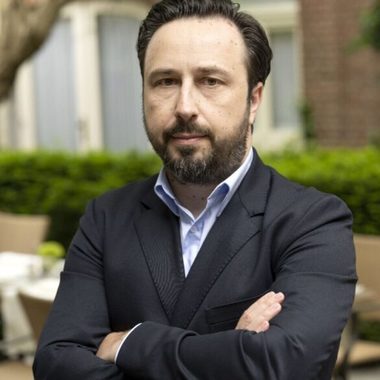 Eveniment News.ro - Energy road - Energie la tine acasă - Ediţia a VII-a - Andrei Manea (OX2 România): Primul proiect de 100 de megawaţi situat în judeţul Galaţi este în construcţie. Este un proiect pe care îl vom termina anul viitor - VIDEO

