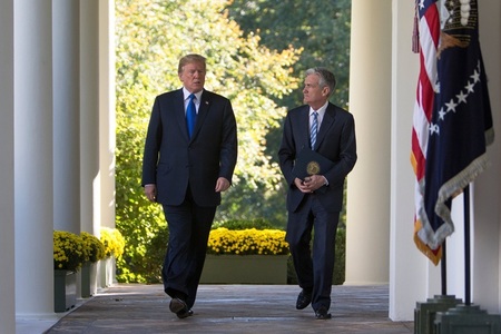 UPDATE: Jerome Powell s-a întâlnit cu Donald Trump şi a reafirmat independenţa Fed: ”Deciziile privind dobânzile nu vor fi influenţate politic”; Trump i-a spus că face o greşeală