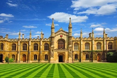Interzicerea vizelor americane pentru studenţii chinezi de către Donald Trump, oportunitate majoră pentru Marea Britanie în atragerea acestora