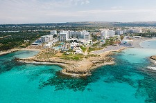 Cipru aşteaptă 100.000 de turişti români în acest an, în creştere faţă de anul trecut 