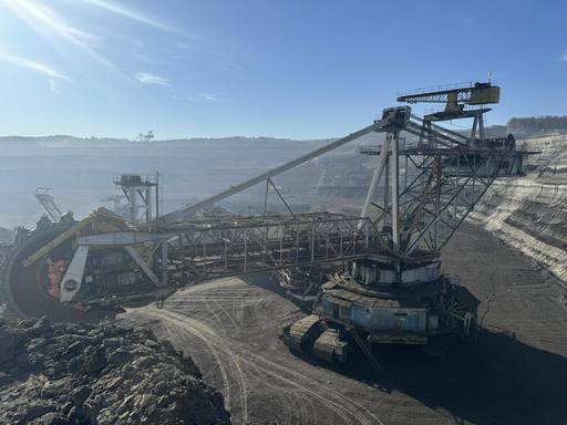 Guvernul a aprobat un ajutor de peste 279 de milioane de lei pentru Complexul Energetic Oltenia / Burduja: România îşi asumă cu responsabilitate tranziţia energetică, dar o face realist, cu cap, fără a periclita securitatea energetică a românilor