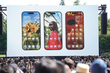 Apple a prezentat iOS 26, cu design Liquid Glass