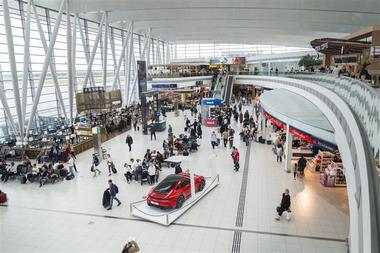 Aeroportul Internaţional Ferenc Liszt din Budapesta anunţă 11 rute noi pentru orarul de vară 2025, după ce a încheiat primul trimestru cu peste 4 milioane de pasageri, în creştere cu 15,5%