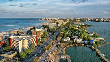 FPTR: Pe litoralul românesc, gradul de ocupare în minivacanţa de Rusalii a depăşit 60% în unităţile de cazare deschise. Bugetul mediu alocat de o familie a fost de aproximativ 1.000 de lei