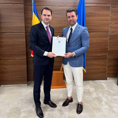 Ministerul Energiei a semnat două noi contracte de finanţare prin Fondul pentru Modernizare pentru două parcuri fotovoltaice şi capacităţi de stocare a energiei
