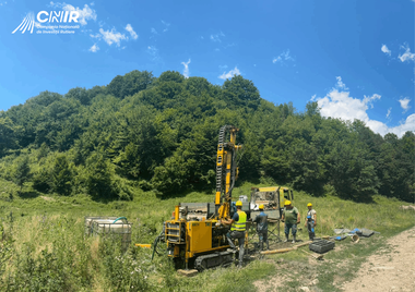Au început forajele geotehnice în zona montană a autostrăzii A13 Braşov-Bacău