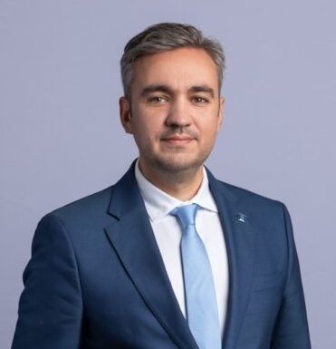 Preşedintele ANRE: De la începutul lui 2025. la energie electrică avem 234.036 de contracte care s-au transferat de la un furnizor la altul, aproape jumătate, în ultima lună / Trendul acesta de portare de la un furnizor la altul trebuie să continue