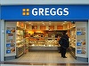 Valul de căldură loveşte vânzările Greggs, lanţul britanic de patiserii renumit pentru cârnaţii săi în aluat – acţiunile scad cu 15%