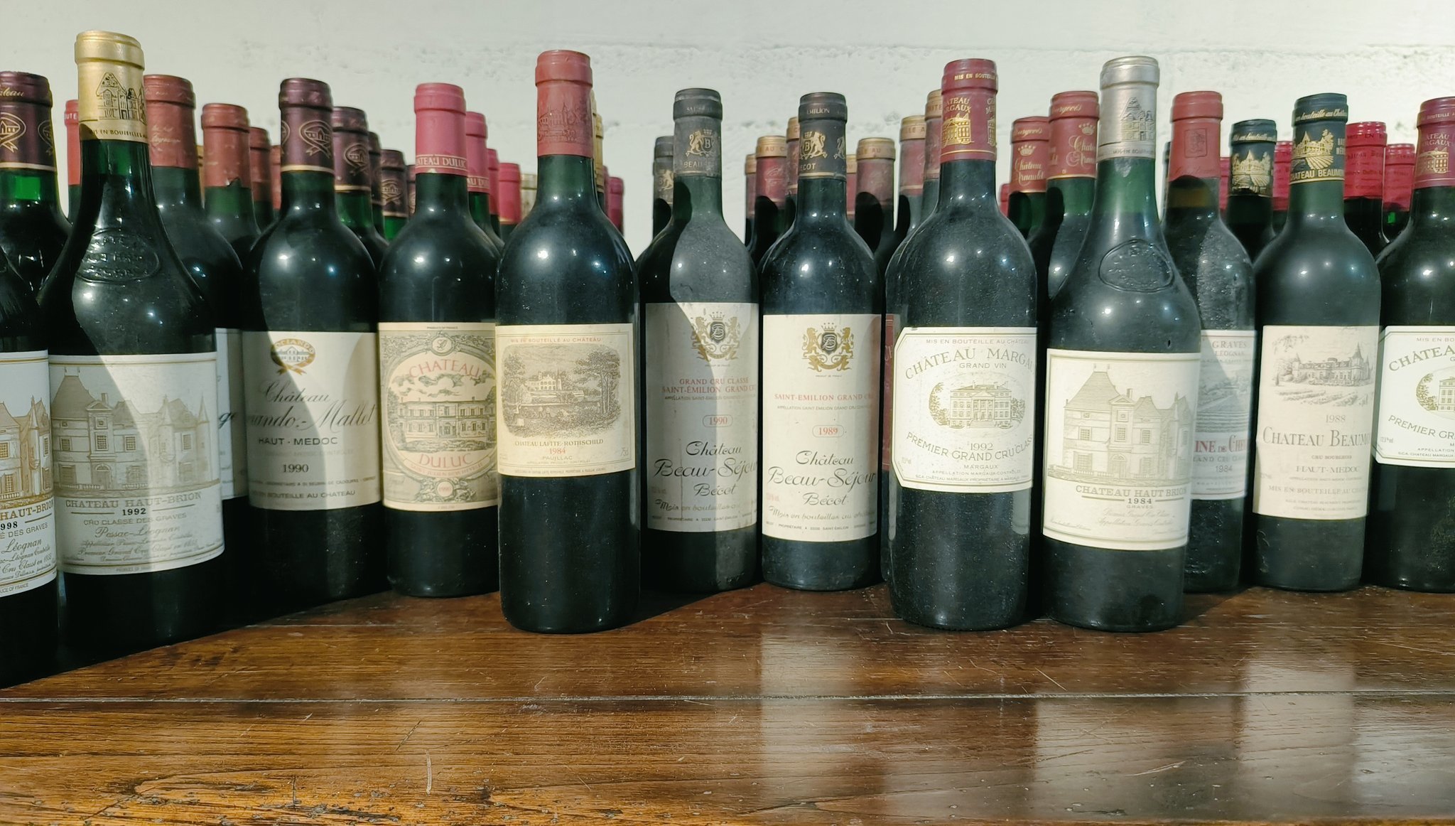 Producătorii francezi de vin şi brânzeturi avertizează: tarifele SUA ar putea lovi puternic industria agroalimentară