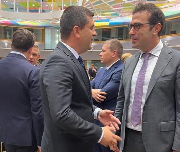 Ministrul Economiei, la Bruxelles: România nu stă pe margine. Are voce, vot şi responsabilitate în reacţia UE la noile tarife anunţate de Trump. Negocierea permanentă cu SUA, mai eficientă decât escaladarea situaţiei cu o cursă a taxării importurilor