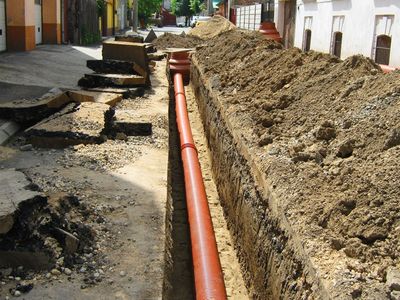 INS: Lungimea simplă a reţelei de distribuţie a apei potabile din România a crescut cu 2% anul trecut, la 96.936 km