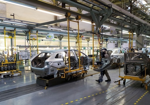 Avtovaz, cel mai mare producător auto din Rusia, ia în calcul să reducă săptămâna de lucru la patru zile, pe fondul scăderii vânzărilor şi al concurenţei chineze