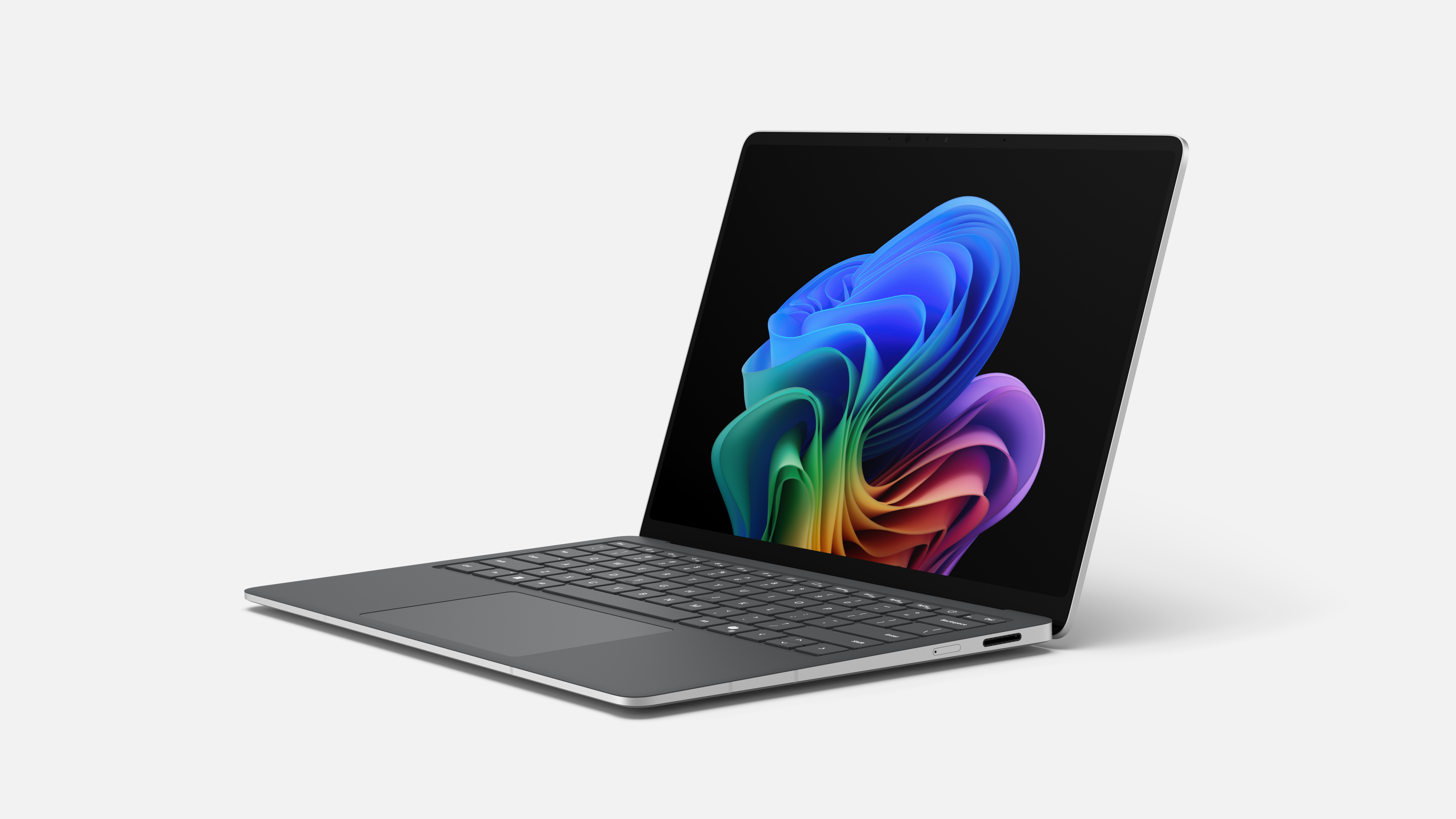Microsoft lansează Surface Laptop 7 5G pentru business
