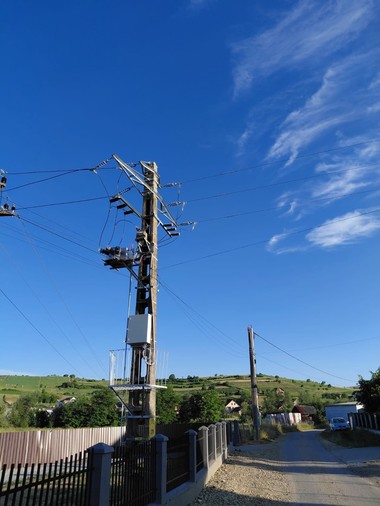 Distribuţie Energie Electrică Romania a investit 3,5 milioane de lei în modernizarea infrastructurii de distribuţie a energiei electrice din localitatea Dumitra, judeţul Bistriţa-Năsăud
