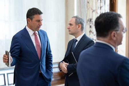Guvernul dă undă verde pentru semnarea unui Acord de principiu între ANAF şi Microsoft, care să permită testarea tehnologiilor, în scopul îmbunătăţirii serviciilor din domeniul finanţelor oferite de administraţia publică din România