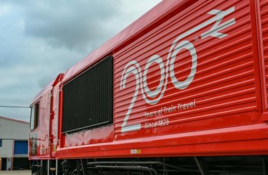 Marea Britanie sărbătoreşte 200 de ani de la naşterea căilor ferate moderne. Prima locomotivă cu abur care a circulat pe o cale ferată publică, trenul cu care călătorea Winston Churchill, cel folosit în luna de miere de cuplul Diana-Charles, expuse - FOTO