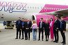 Wizz Air aduce a doua aeronavă care se alătură bazei sale de pe Aeroportul Sibiu, de unde va lansa o nouă rută spre Milano, din ianuarie 2026. Compania a transportat peste 3 milioane de pasageri de la primul zbor operat de pe Aeroportul din Sibiu în 2014