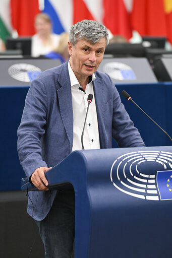 Fostul ministru al Energiei Virgil Popescu: Ca europarlamentar, voi susţine toate măsurile care consolidează independenţa şi securitatea energetică a Uniunii Europene. Decarbonizare fără energie nucleară nu se poate