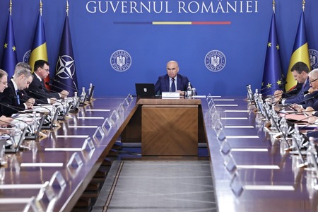 Guvernul a modificat criteriile de acordare a majorărilor salariale pentru personalul care gestionează fonduri comunitare: Angajaţii care obţin calificativul „foarte bine” vor primi o creştere a salariului de 40%, faţă de 50%, cât este în prezent