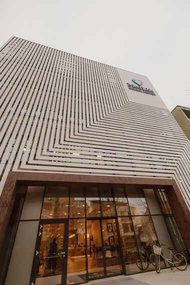 MedLife inaugurează ”Institutul de Ortopedie” în cadrul Spitalului MedLife Medici’s Timişoara - Este pentru prima dată când un spital din România realizează intervenţii ortopedice exclusiv robotice