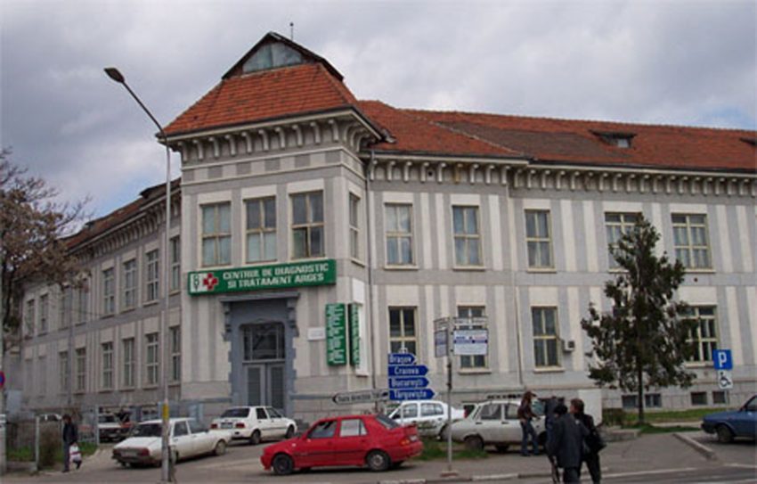 Preşedintele CJ Argeş a semnat contractul de finanţare pentru consolidarea seismică a corpului C3 al Centrul de Diagnostic şi Tratament Piteşti, în valoare de 46,3 milioane lei
