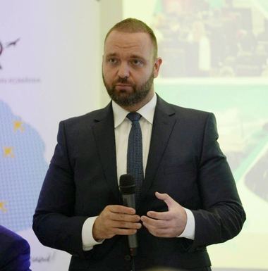 Directorul Companiei Naţionale Aeroporturi Bucureşti, ales preşedinte al Asociaţiei Aeroporturilor din România / Bogdan Mîndrescu: Îmi propun să transformăm aeroporturile în hub-uri regionale performante / Directorul Aeroportului Craiova, prim-vicepreşedinte