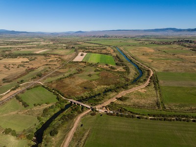 Proiect pentru realizarea a 45 km de trasee cicloturistice în judeţul Harghita, pe linia de apărare a râului Olt –Tanczos Barna: Traseul este important pentru turism, dar reabilitarea digurilor de apărare serveşte şi la protecţia împotriva inundaţiilor