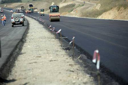 Pistol, CNAIR: Stadiul fizic al lucrărilor pe şantierul lotului 3 (Pietroasele - Municipiul Buzău) al autostrăzii Ploieşti-Buzău a ajuns la 81% - VIDEO 
