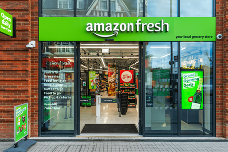 Amazon îşi închide toate magazinele Fresh din Marea Britanie