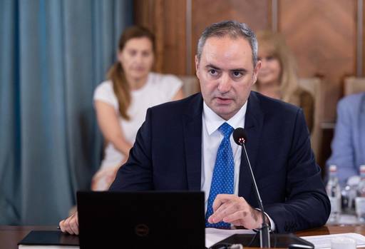 Alexandru Nazare, despre rectificarea bugetară: Un demers important, într-un moment în care provocările economice sunt reale şi nu pot fi ignorate / Ne asigurăm că statul îşi poate îndeplini toate obligaţiile, în mod corect şi la timp